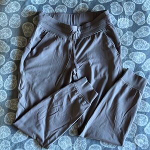 Lululemon Ready to Rulu jogger size 8
